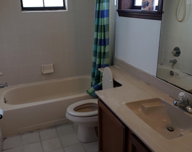 2575 Palm Lake Drive - Photo Thumbnail 25