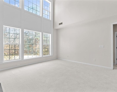 5027 Bethpage Drive - Photo Thumbnail 7