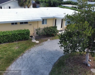 4454 W Tradewinds Ave - Photo Thumbnail 5