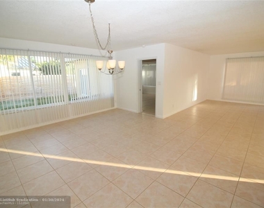 4454 W Tradewinds Ave - Photo Thumbnail 10