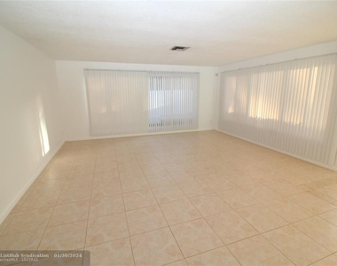 4454 W Tradewinds Ave - Photo Thumbnail 12