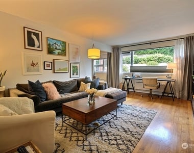 530 W Olympic Place - Photo Thumbnail 1