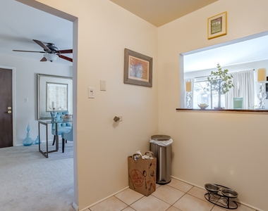 805 S Dwyer Avenue - Photo Thumbnail 15