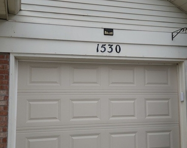 1530 Golfview Court - Photo Thumbnail 1