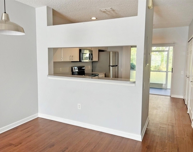 12337 Berkeley Square Drive - Photo Thumbnail 5