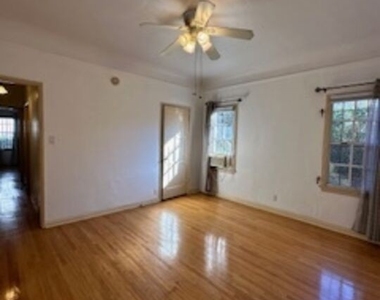 9048 N Phyllis Ave - Photo Thumbnail 17