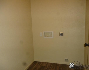 4768 W 8 Ln - Photo Thumbnail 10