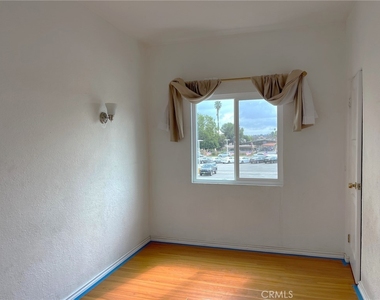 20 N Bushnell Avenue 1/2 - Photo Thumbnail 13