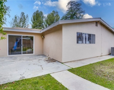 12557 Chandler Boulevard - Photo Thumbnail 28