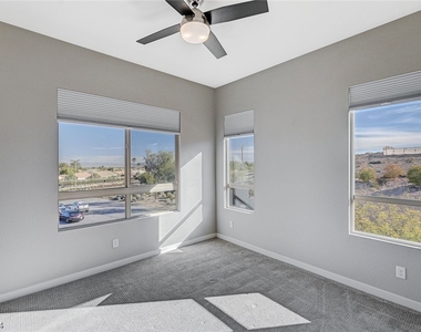 10877 Crimson Cliffs Avenue - Photo Thumbnail 31