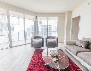 1300 Brickell Bay Dr - Photo Thumbnail 1