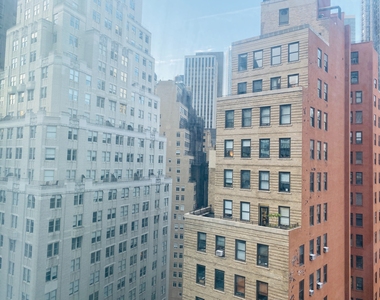 Water Street, New York - Photo Thumbnail 5