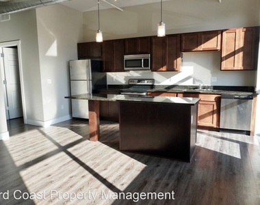 855 Michigan Street - Photo Thumbnail 10