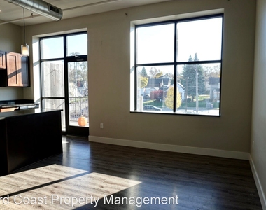855 Michigan Street - Photo Thumbnail 14