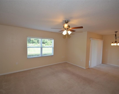 4600 E Moody Boulevard - Photo Thumbnail 5