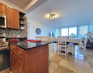 3505 S Ocean Dr - Photo Thumbnail 7