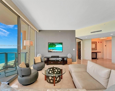 1455 Ocean Dr - Photo Thumbnail 17