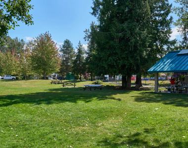 16619 Larch Way - Photo Thumbnail 41