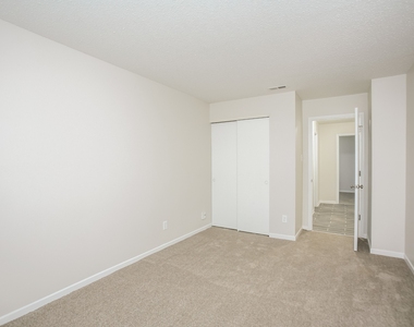 1377 Redwood Drive - Photo Thumbnail 11