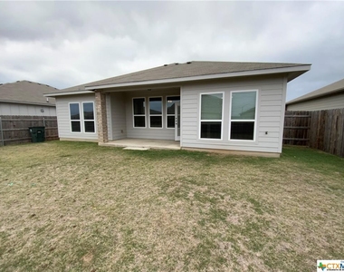 1303 Lakeway Crossing - Photo Thumbnail 17