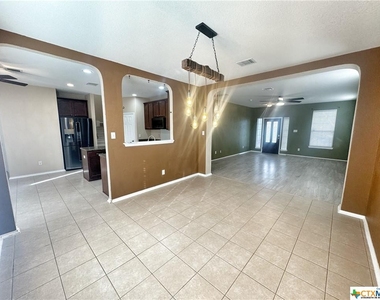 2708 Sterling Way - Photo Thumbnail 5