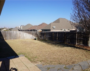 3911 Incourt Lane - Photo Thumbnail 1