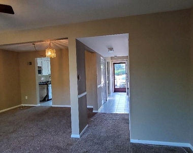 6601 Indian Trail Court - Photo Thumbnail 6