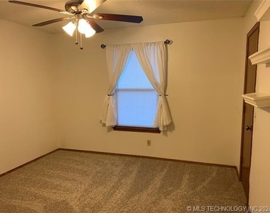 1709 N Desert Palm Avenue - Photo Thumbnail 7