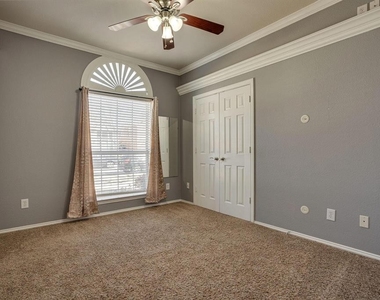 5605 Longhorn Drive - Photo Thumbnail 6