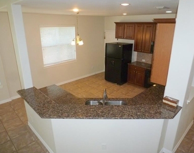 2729 Raspberry Court - Photo Thumbnail 7