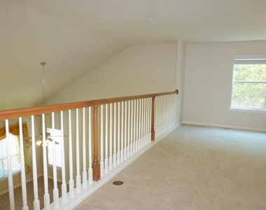 2729 Raspberry Court - Photo Thumbnail 13