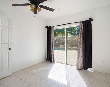 8882 Sw 208th Ter - Photo Thumbnail 17