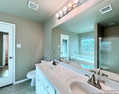 6527 Candleview Ct - Photo Thumbnail 12