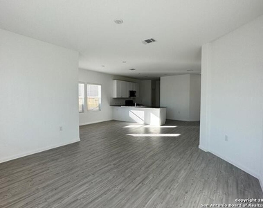 4630 Meadowland Pl - Photo Thumbnail 1