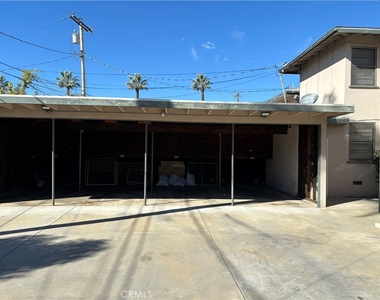 322 E Badillo Street - Photo Thumbnail 10