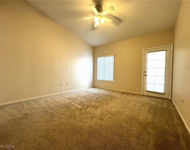 10021 Crimson Palisades Place - Photo Thumbnail 11