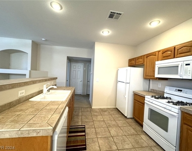 10021 Crimson Palisades Place - Photo Thumbnail 5