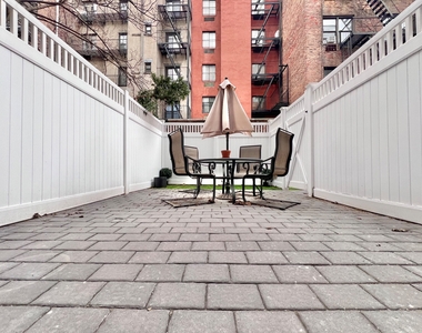 East 80th Street - Photo Thumbnail 13