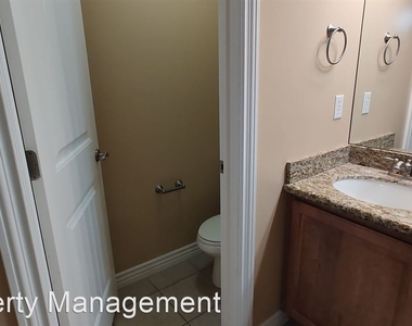 1325 Lake Springs Ln - Photo Thumbnail 17