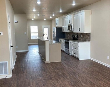 5616a Moose Jaw Cir - Photo Thumbnail 8