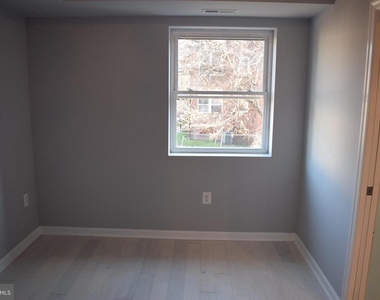 1705 Montello Ave Ne - Photo Thumbnail 9