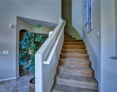 3975 N Hualapai Way - Photo Thumbnail 17