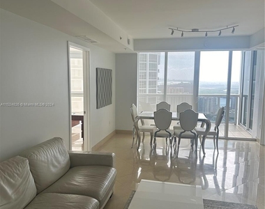 18201 Collins Ave - Photo Thumbnail 1