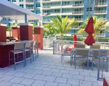 1155 Brickell Bay Dr - Photo Thumbnail 3