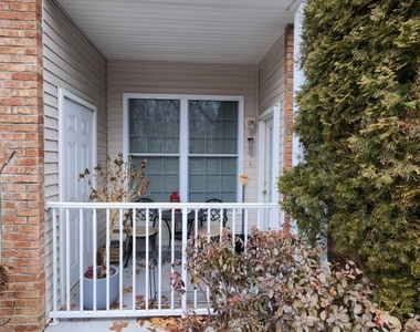 1102 Wharton Ct - Photo Thumbnail 7