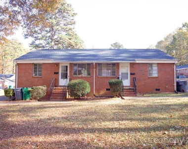 1913 Manteo Court - Photo Thumbnail 10