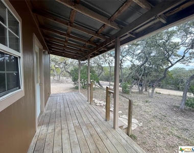 541 Buck Trail - Photo Thumbnail 9