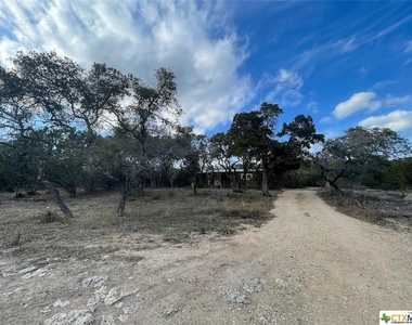 541 Buck Trail - Photo Thumbnail 0