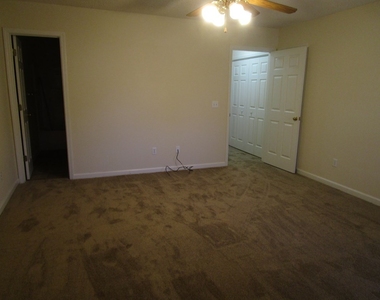 881 Grimble Ct - Photo Thumbnail 7