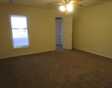 881 Grimble Ct - Photo Thumbnail 6